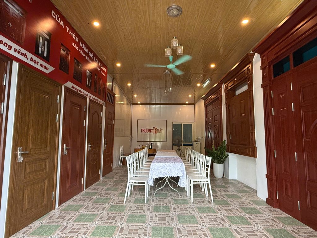 https://cuatheptruongphat.vn/le-khai-truong-showroom-dinh-toong-dai-ly-chinh-hang-cua-thep-loi-foam-truong-phat-huyen-do-luong/