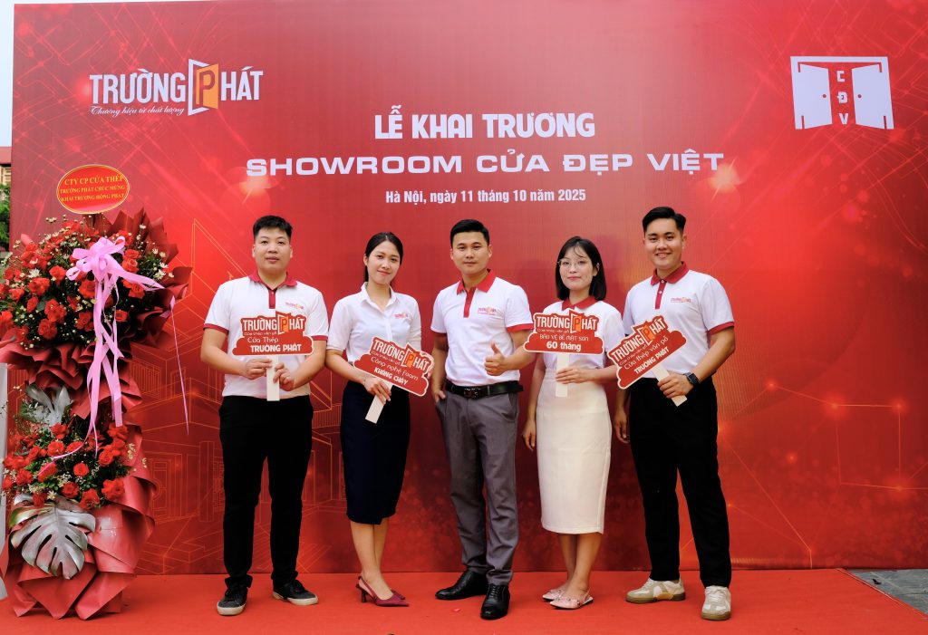 https://cuatheptruongphat.vn/le-khai-truong-showroom-cua-dep-viet-dai-ly-chinh-hang-cua-thep-van-go-truong-phat/